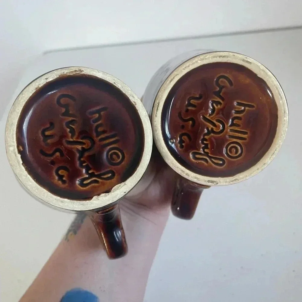 Hull pottery drip glaze set of 2 coffee mugs 8 oz Vintage EUC!‎